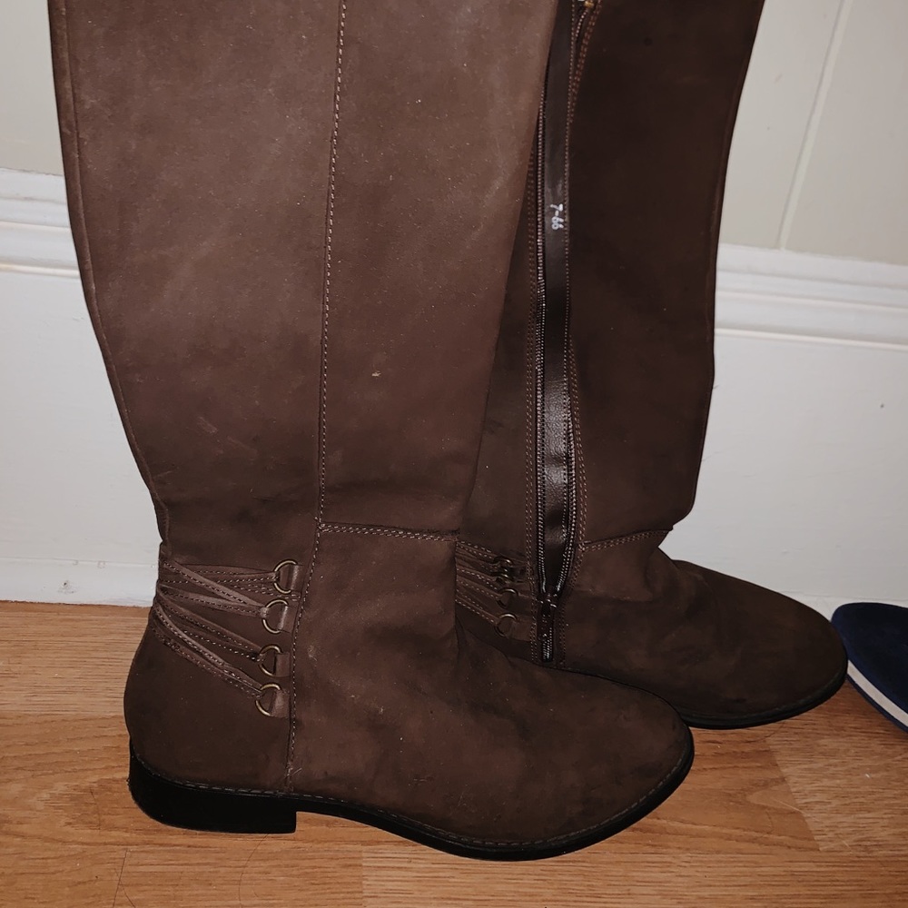 Boots!